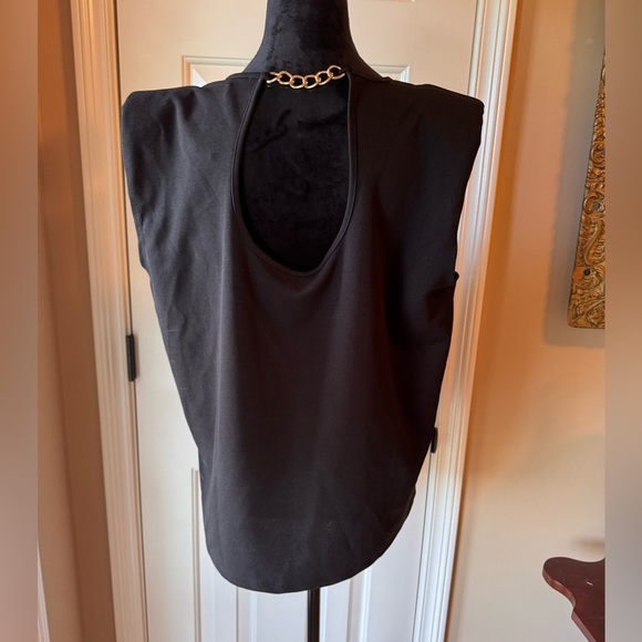Nine West Black Muscle Top with faux gold chain accenting the back NWT - Picture 10 of 11